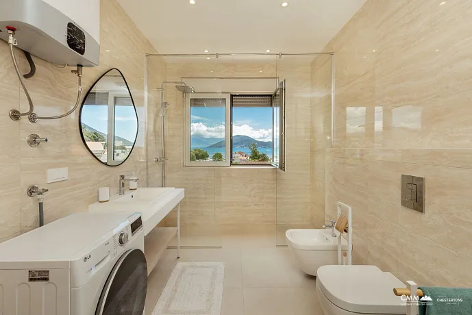 Igalo'da yeni bir komplekste daireler