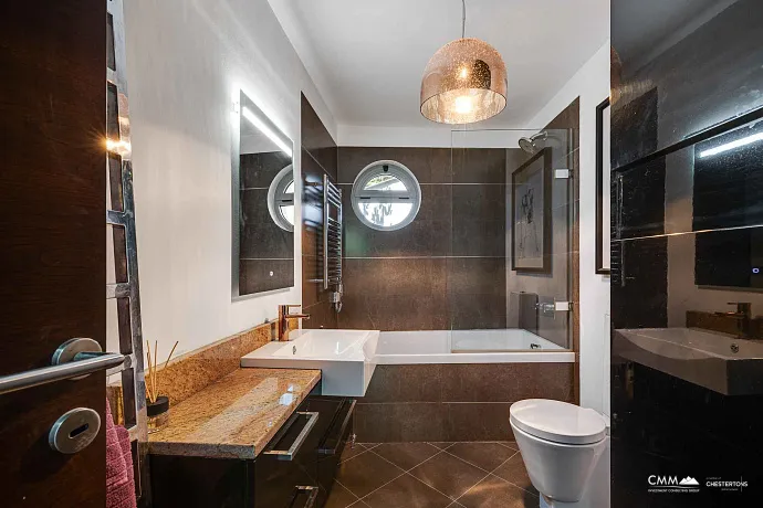 Blizikuće'de Lüks Yatırım Villası – 3 Daire, Havuz ve 120 m² Çatı Terası
