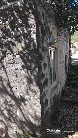 Satılık – Kotor’da Şirin Taş Ev, Güzel Akdeniz Tarzı