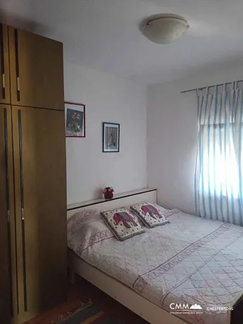 Sutomore'de Deniz ve Dağ Manzaralı Ev — 110 m², 150 m² Arsa