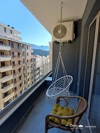 Becici'de, denize 200 metre mesafede, yeni bir binada daire.