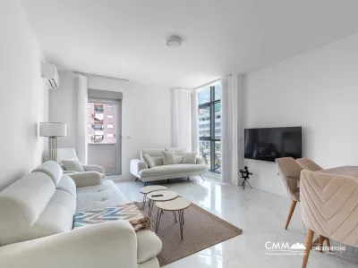 Budva'nın Kalbinde Ferah ve Havadar Daire
