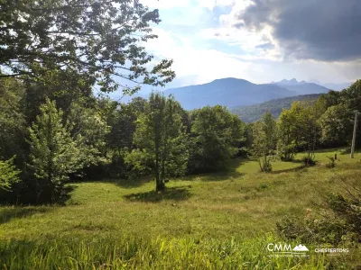 Kolasin'de 1313 m²'lik imarlı arsa, konut inşası için ideal
