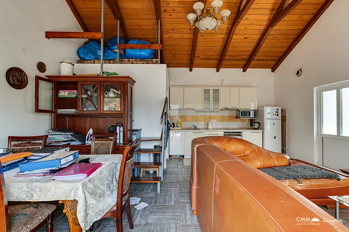 Tivat'ta panoramik deniz manzaralı villa