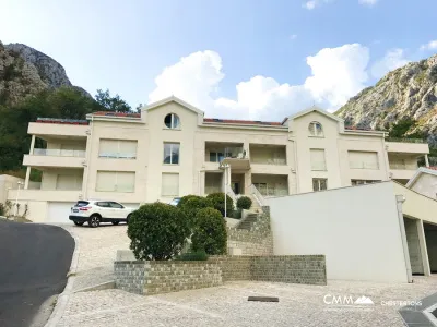 Orahovac bölgesindeki daireler