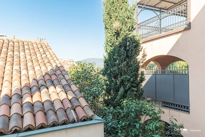 3 odalı daire, 90 m², terastan kısmi deniz manzaralı
