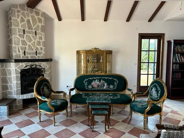 Muhteşem villa, Kotor Körfezi manzaralı, birinci sırada ve şömineli