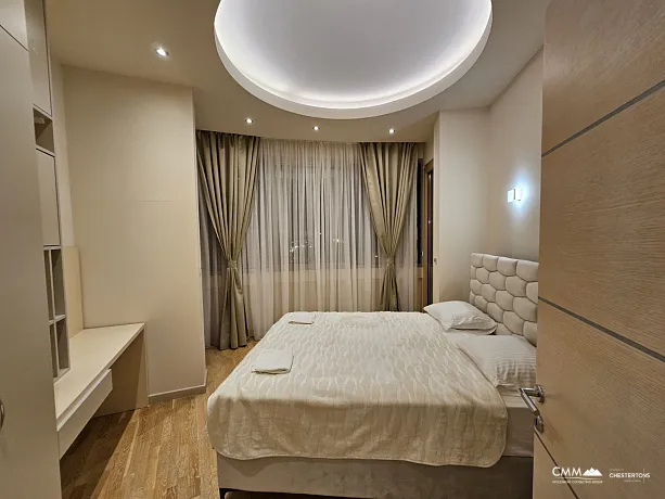Budva'da iki yatak odalı daire, 112 m²