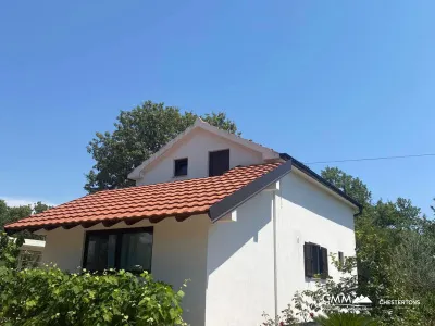Krimovica'da Sakin Bir Mahallede Ev