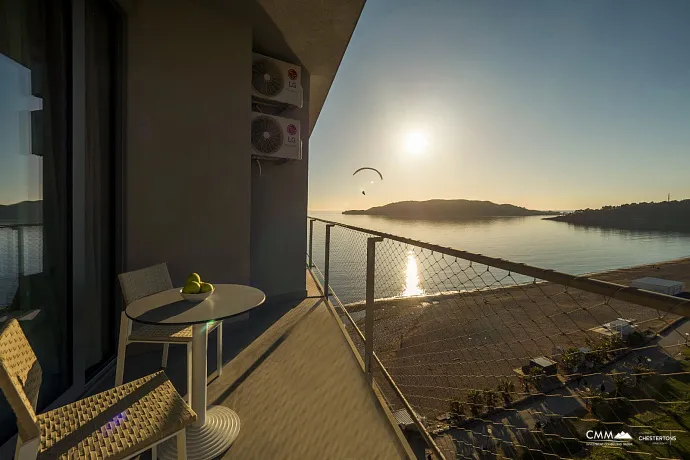 Becici, Budva'da Deniz Kenarında Lüks Daireler