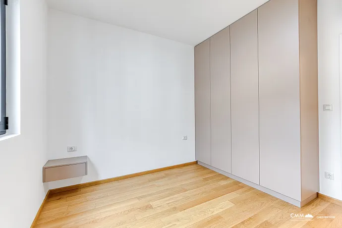 Bečići’de Lüks İki Odalı Daire – Sveti Stefan Manzaralı