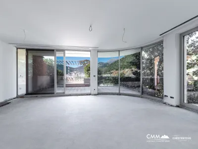Budva'da Birinci Sırada 155 m²'lik Lüks Villa