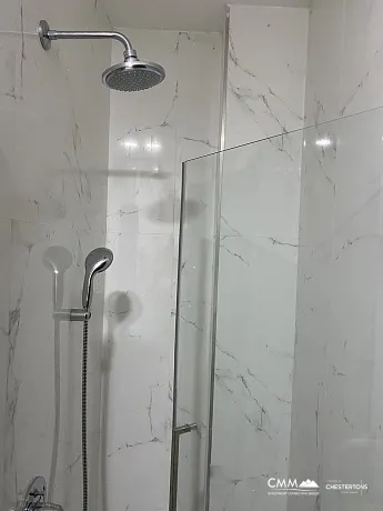 Budva'nın merkezinde satılık iki yatak odalı daire
