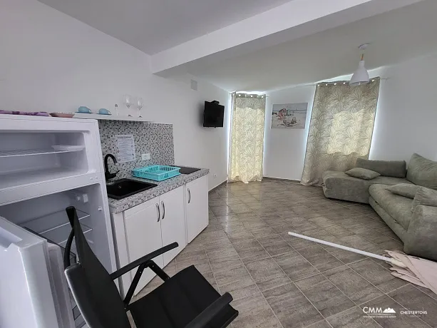 Utjeha'da panoramik deniz manzaralı geniş ev