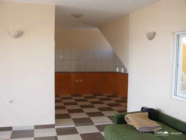 Utjeha’da deniz manzaralı ev — 153 m²