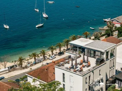 Panoramik Manzaralı Modern Butik Otel – Adriyatik'te Lüks Yatırım Fırsatı