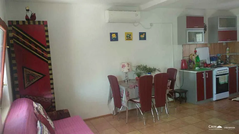 Sutomore'de Deniz ve Dağ Manzaralı Ev — 110 m², 150 m² Arsa