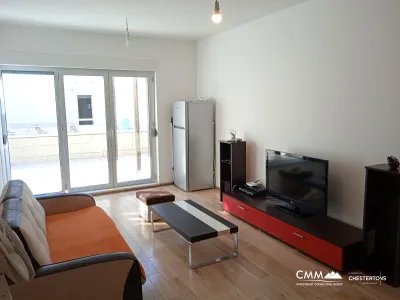 Kotor'da iki yatak odalı ve geniş teraslı daire