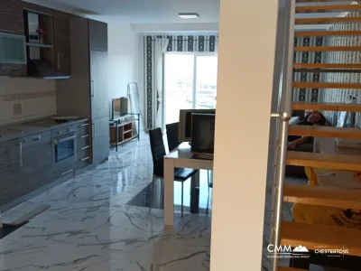 Markovichi'de deniz manzaralı iki yatak odalı stüdyo ve daireler