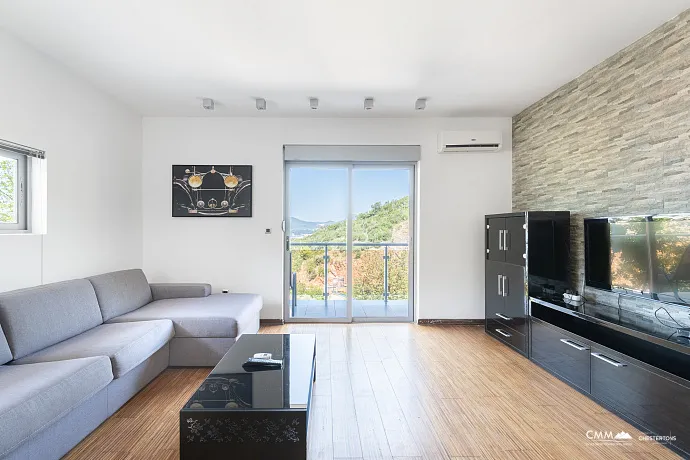 One-bedroom apartment in a complex with a swimming pool in Pržno