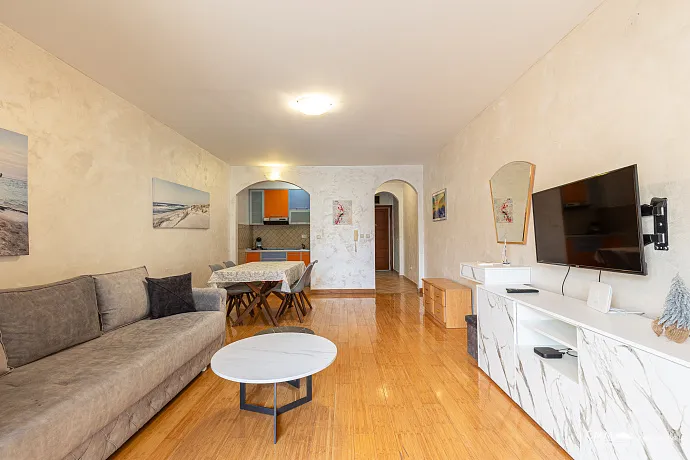 Pržno’da 46 m² modern daire, deniz yakınında