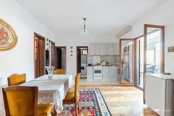 3 odalı daire, 90 m², terastan kısmi deniz manzaralı