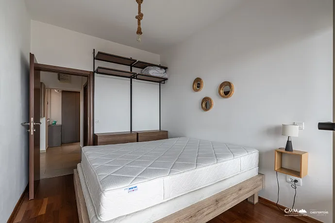 Tivat, Mažina Bölgesinde Deniz Manzaralı Geniş Daire