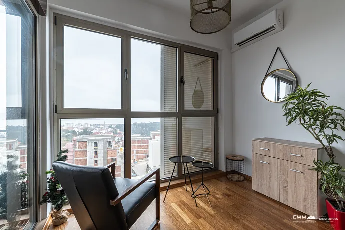 Tivat, Mažina Bölgesinde Deniz Manzaralı Geniş Daire