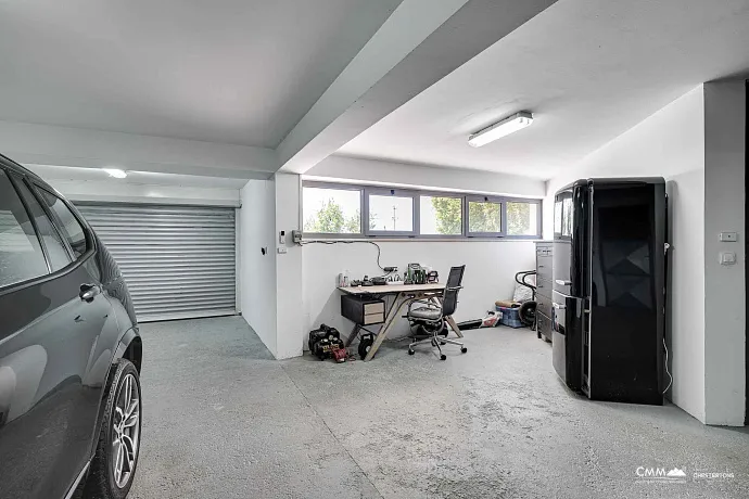 Blizikuće'de Lüks Yatırım Villası – 3 Daire, Havuz ve 120 m² Çatı Terası