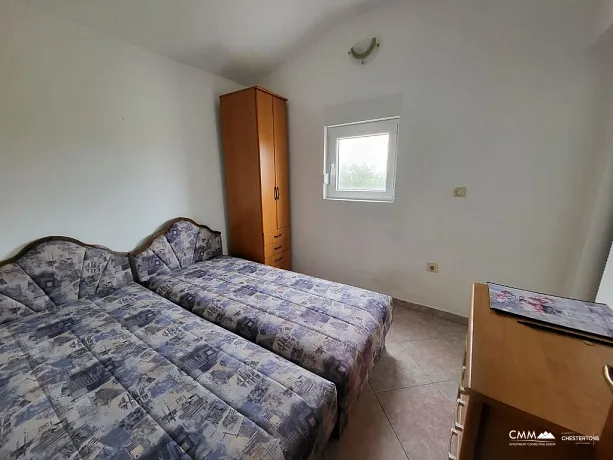 Becici'de deniz manzaralı tek yatak odalı daire