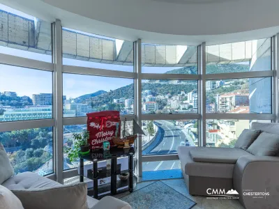 Bečići’de Deniz Manzaralı 71 m² Daire