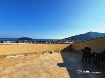 Panoramik Budva ve deniz manzaralı dubleks daire
