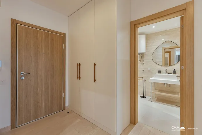 Igalo'da yeni bir komplekste daireler