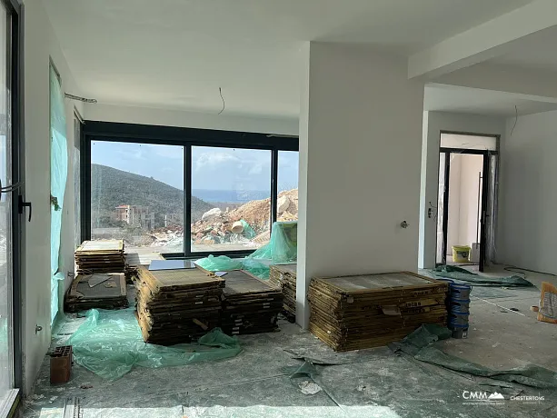 Buljarica'da panoramik deniz manzaralı yeni villa