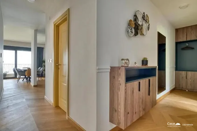 3 odalı daire, 90 m², Blizikuće — Sveti Stefan manzarası