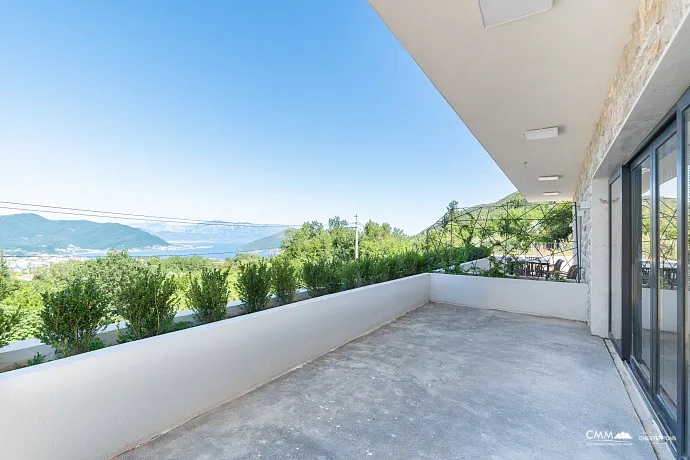 Herceg Novi – Panoramik Körfez Manzaralı Lüks Dubleks