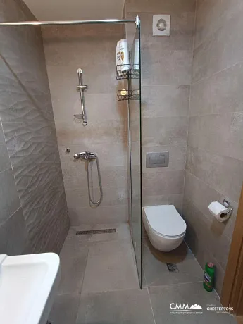 Becici'de, denize 200 metre mesafede, yeni bir binada daire.