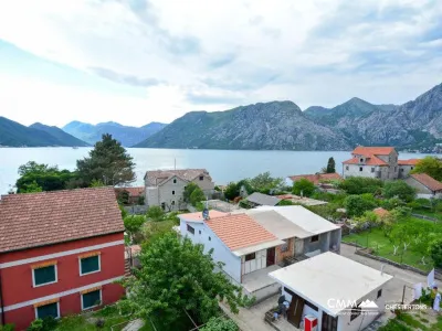 Kotor'da denize yakın otel