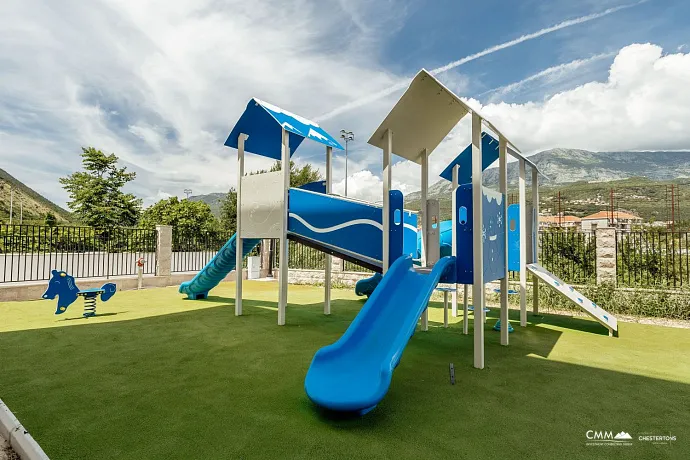 Igalo'da yeni bir komplekste daireler