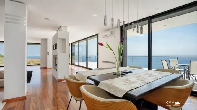 Krimovice'de deniz manzaralı özel villa