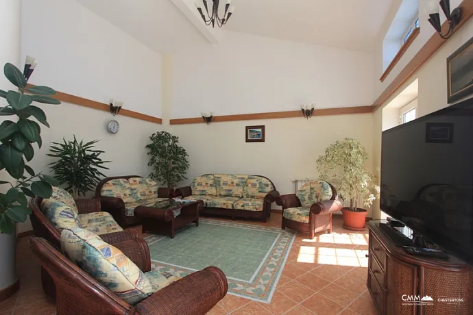 Deniz manzaralı lüks villa
