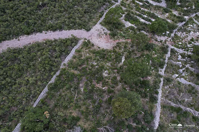 Žanjice’de satılık imarlı arsa – deniz manzaralı özel konum