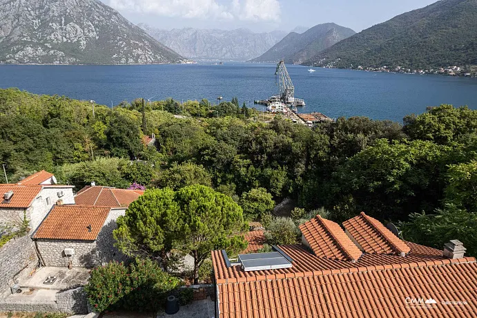 LİPCİ'DE GÜZEL TAŞ EV – BOKA KOTORSKA'DA OTANTİK BİR YAŞAM