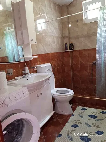 Zagrađe, Sutomore'de üç daireli ev — 450 m²