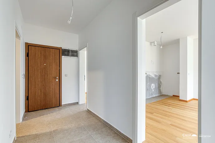 Deniz yakınında Bečići’de bulunan kompleks