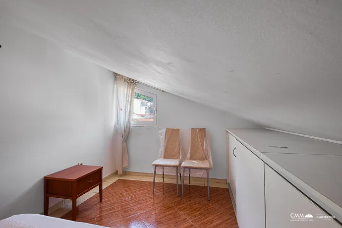 Bečići’de 64m² bir yatak odalı daire