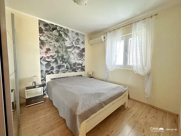 Lustica Bay yakınında havuz ve spa bulunan mini otel