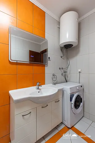 Rafailovići'de Geniş 1 Yatak Odalı Daire