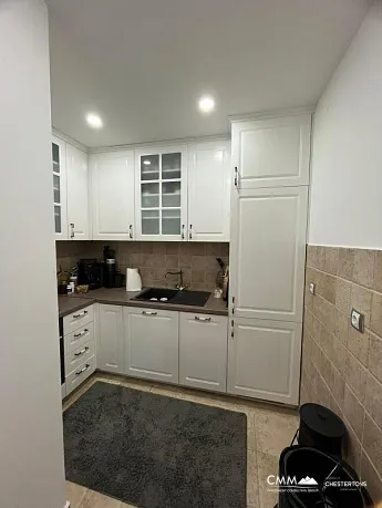 Kotor'da denize yakın iki yatak odalı satılık daire