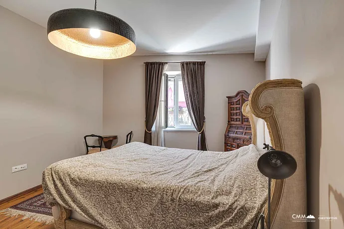 Budva'nın eski kentinin kalbinde büyüleyici dubleks daire